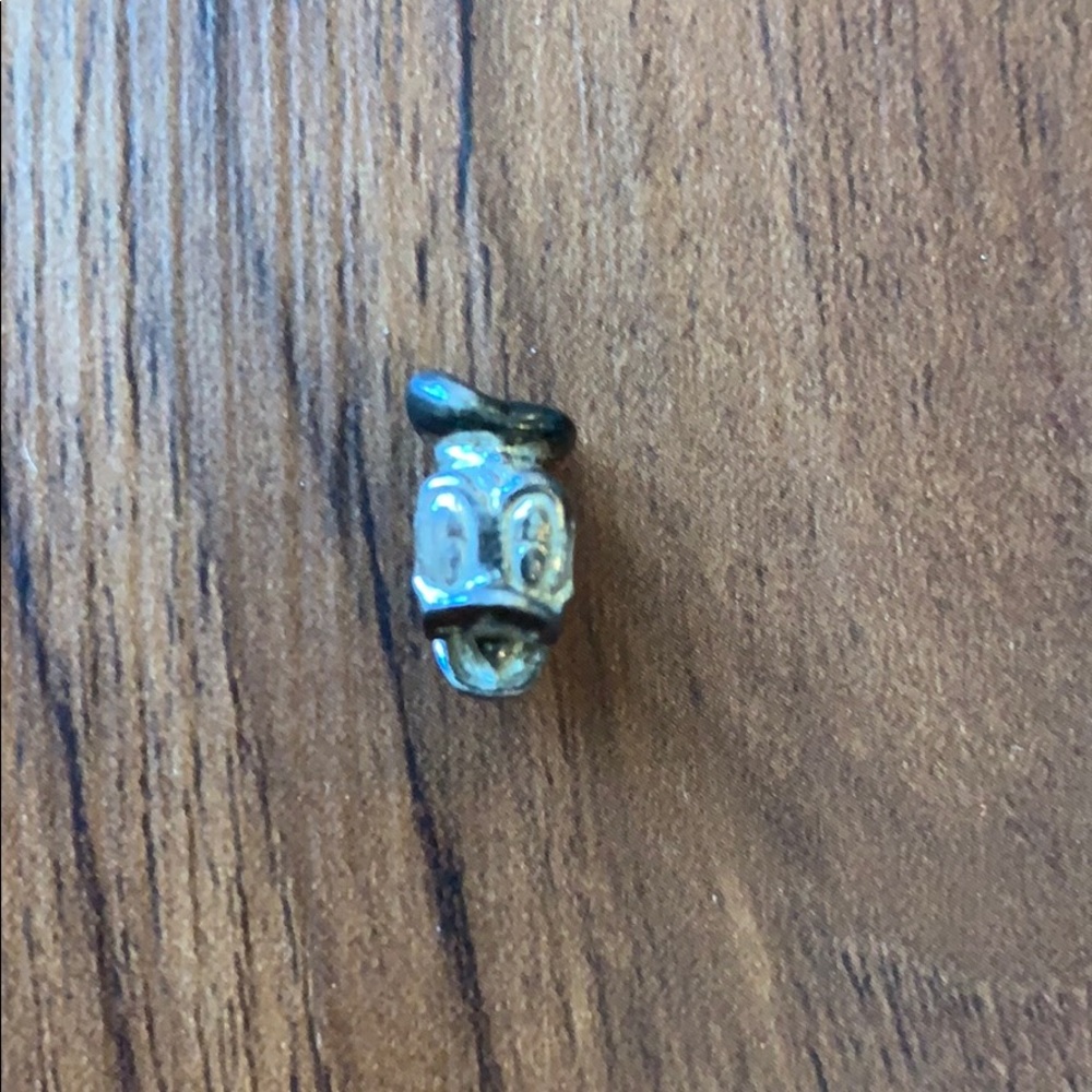 Pandora Donald Duck charm